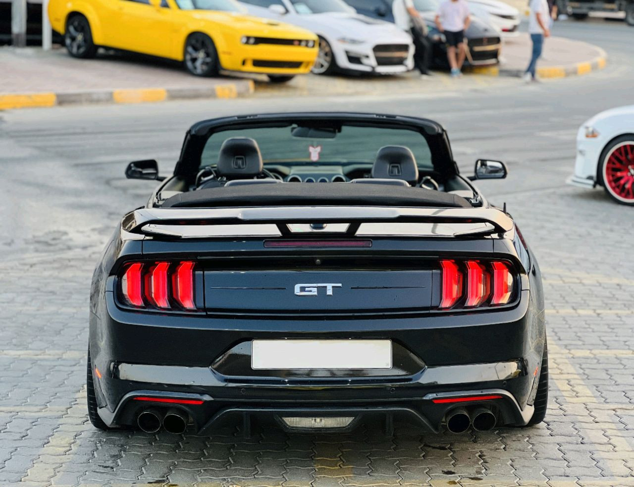 Ford Mustang - Image 7
