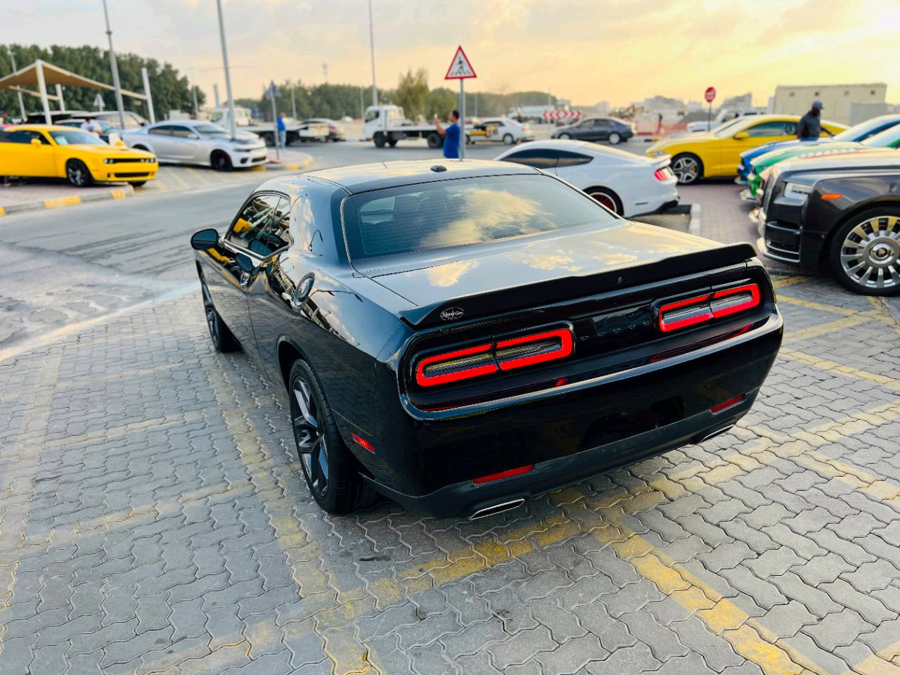 Dodge Challenger - Image 7