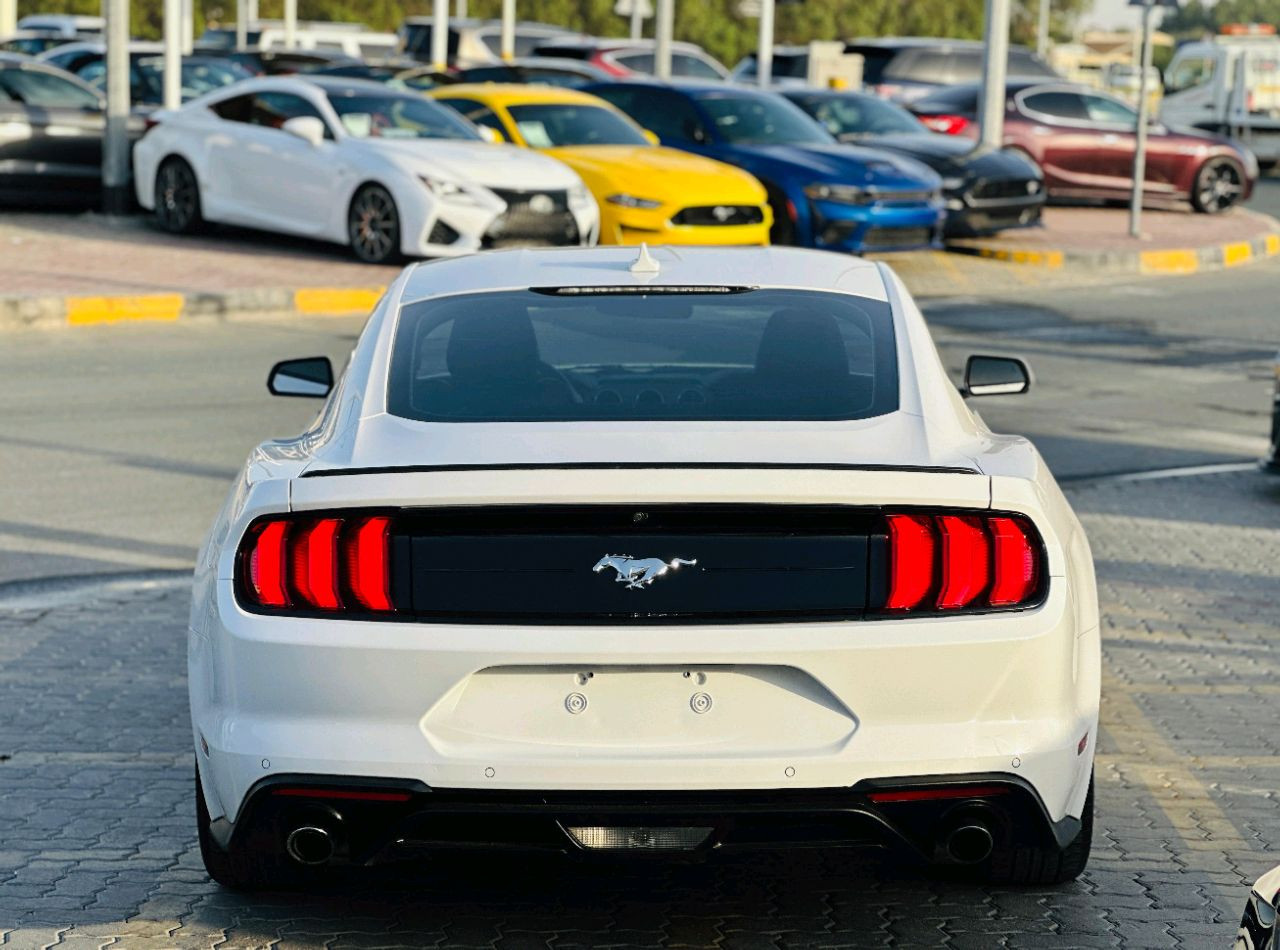 Ford Mustang - Image 8