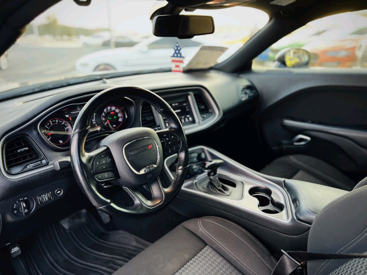 Dodge Challenger - Image 10