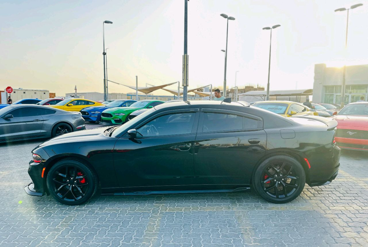 Dodge Charger - Image 9
