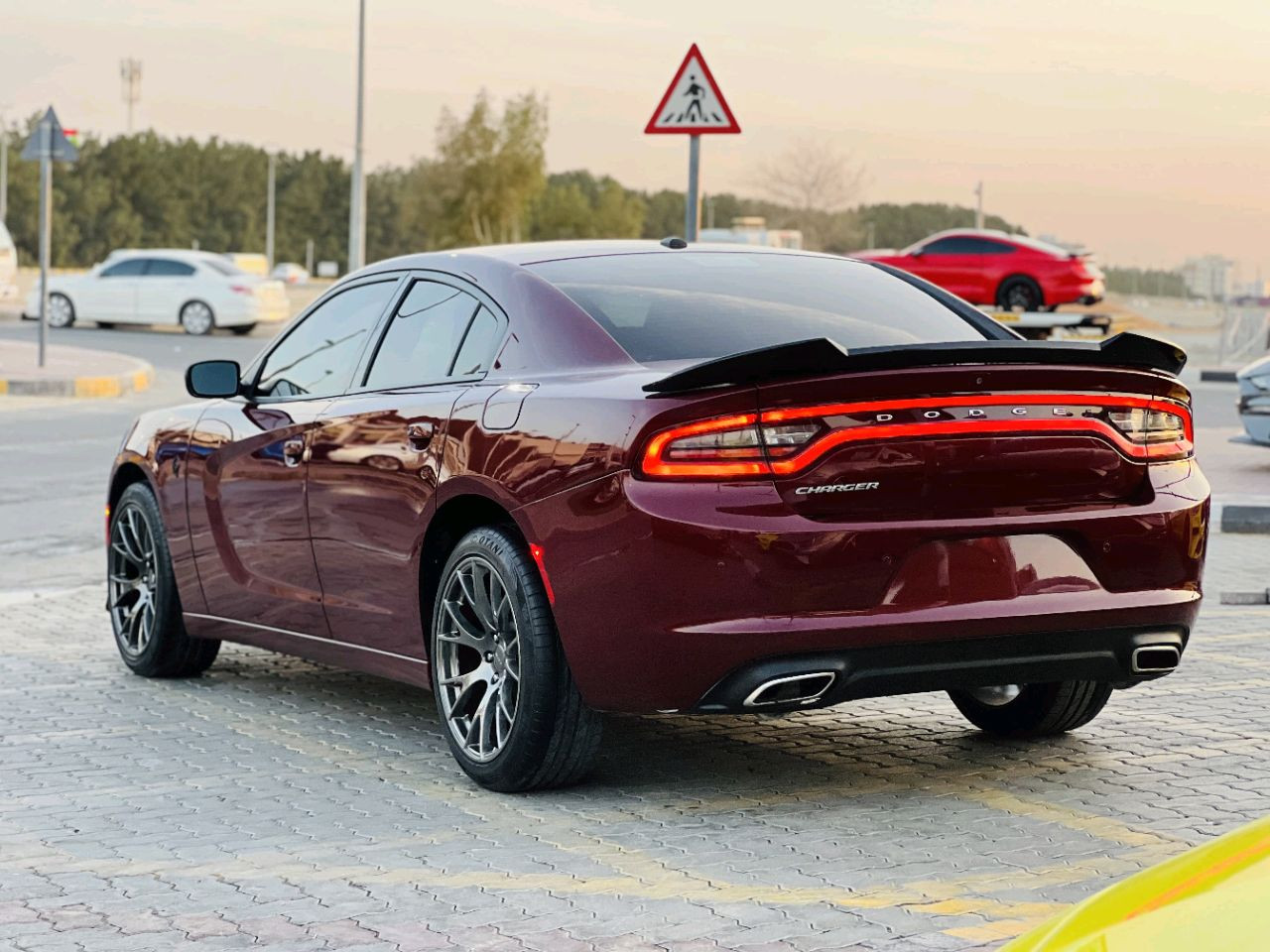 Dodge Charger - Image 7