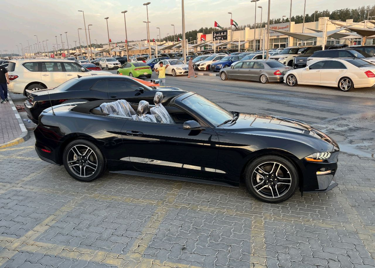 Ford Mustang - Image 7