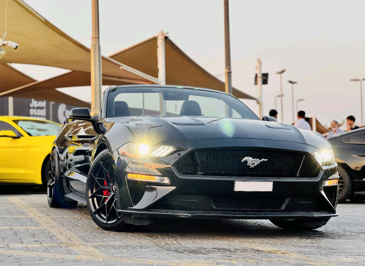 Ford Mustang - Image 4
