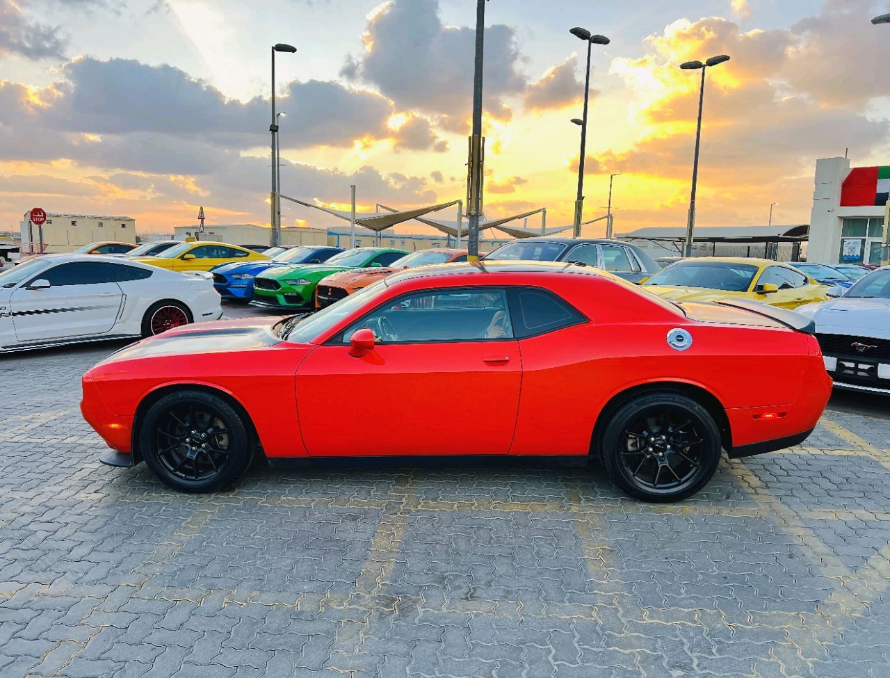 Dodge Challenger - Image 8