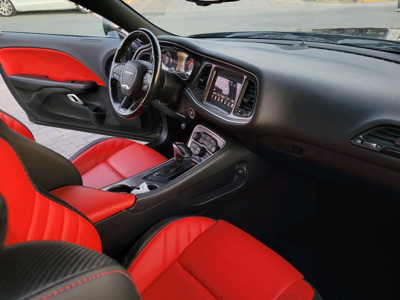 Dodge Challenger - Image 8