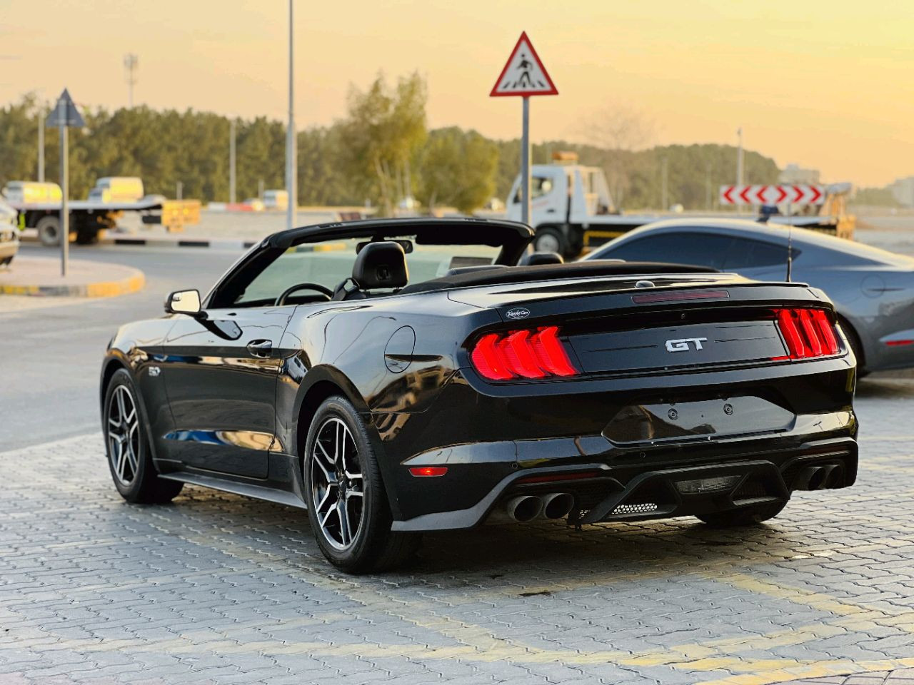 Ford Mustang - Image 9