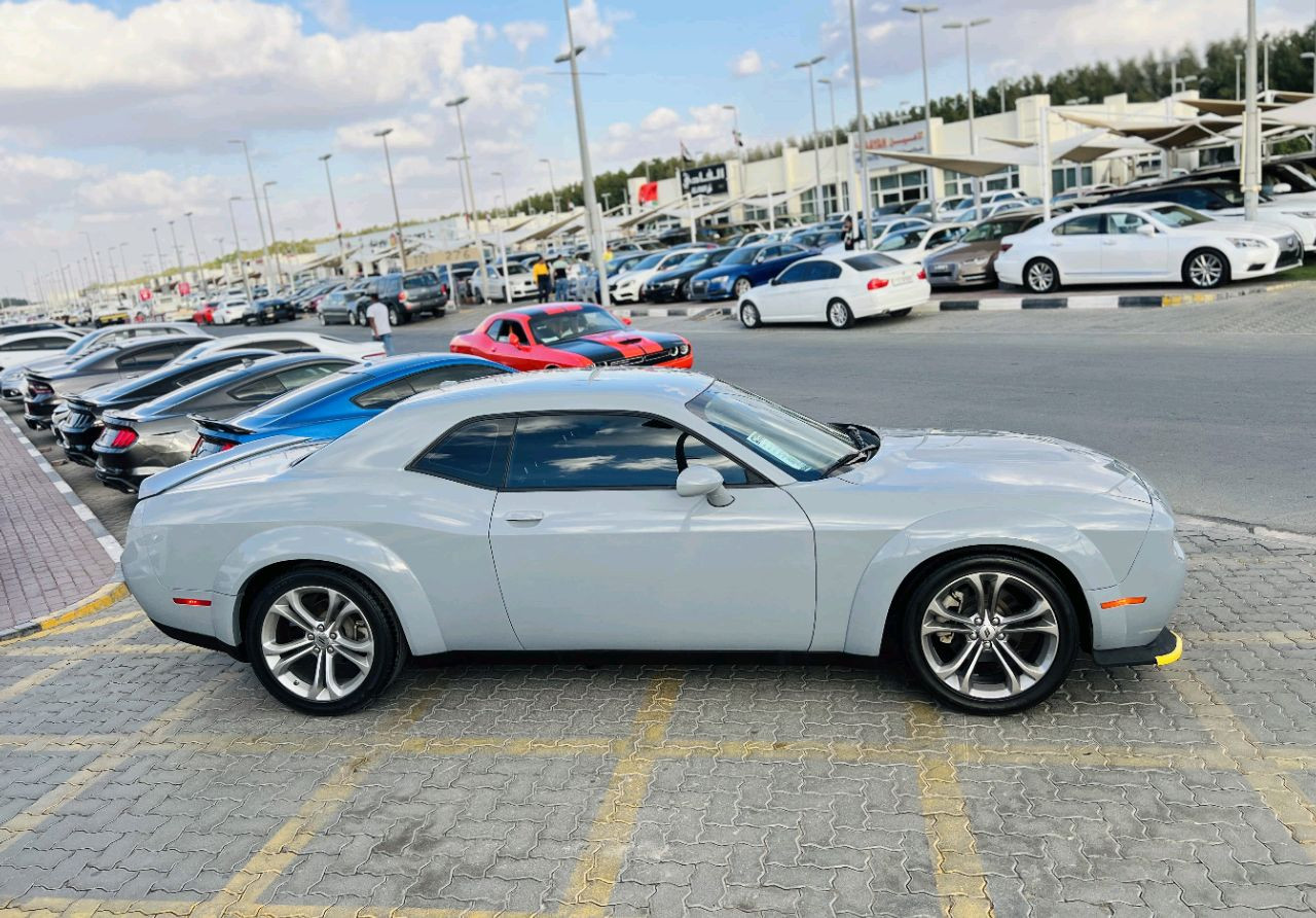 Dodge Challenger - Image 8
