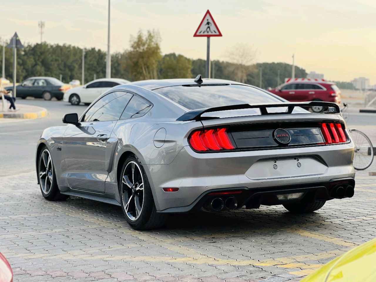 Ford Mustang - Image 6