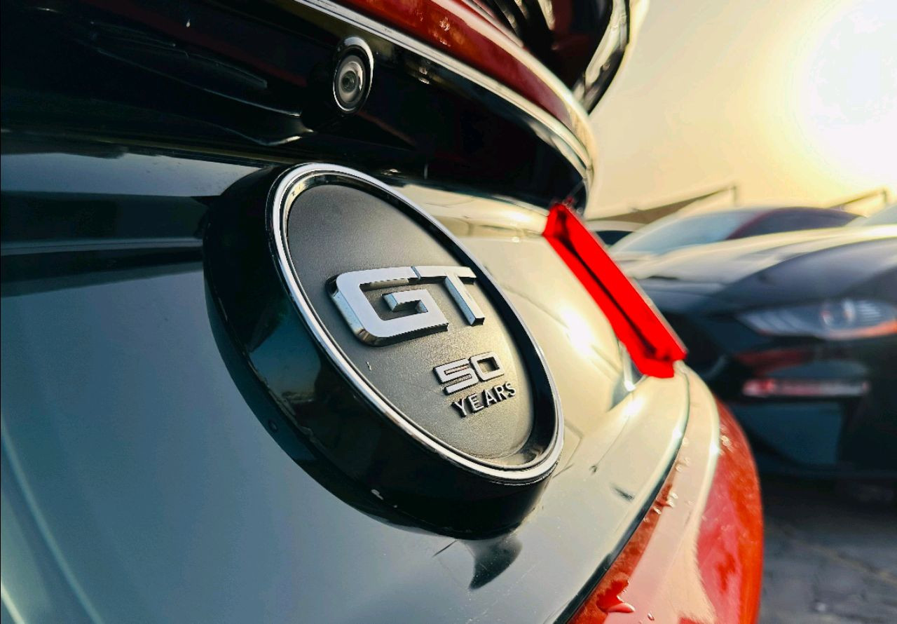 Ford Mustang - Image 9