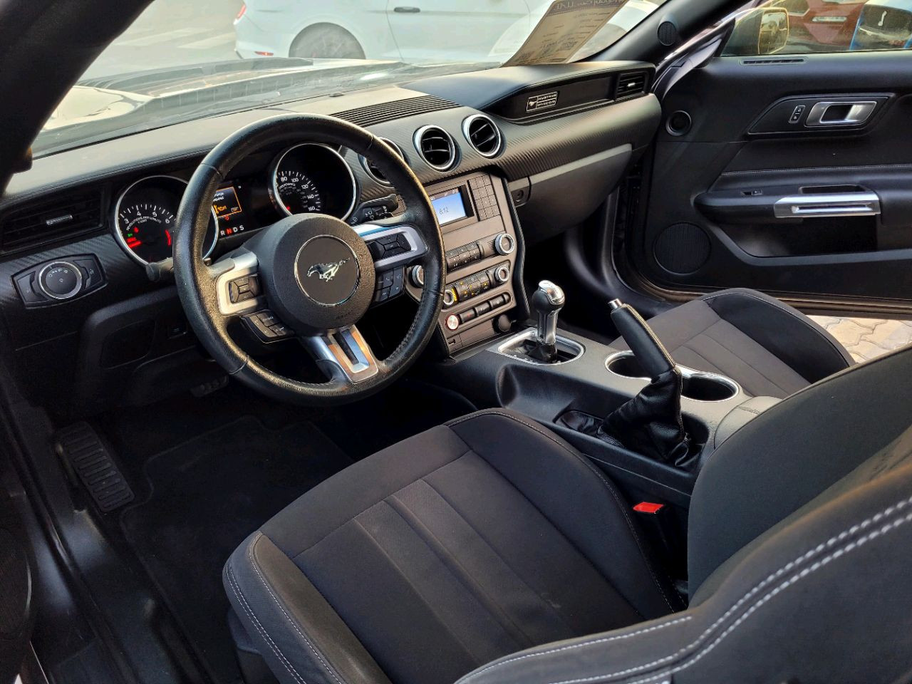 Ford Mustang - Image 8
