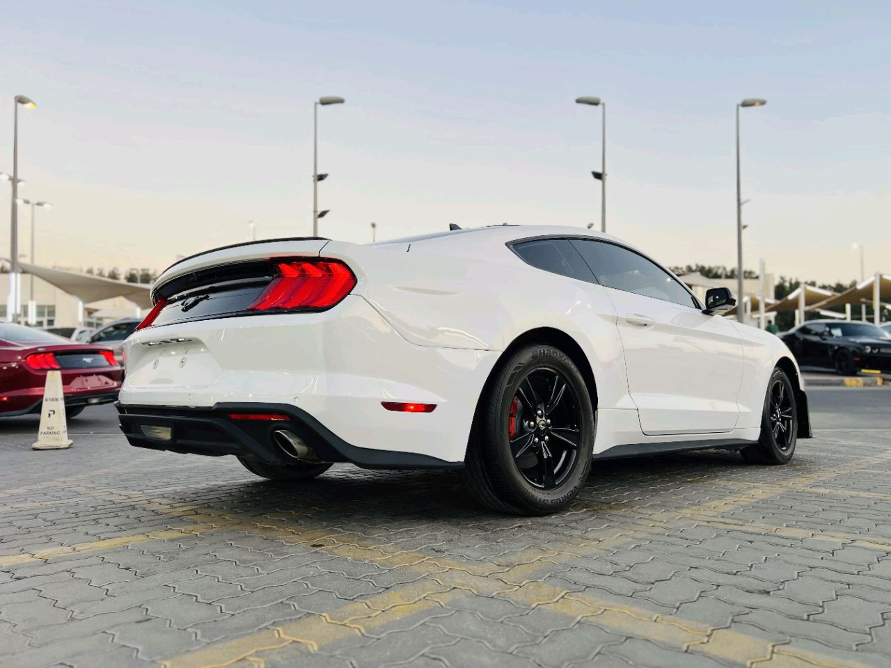Ford Mustang - Image 8