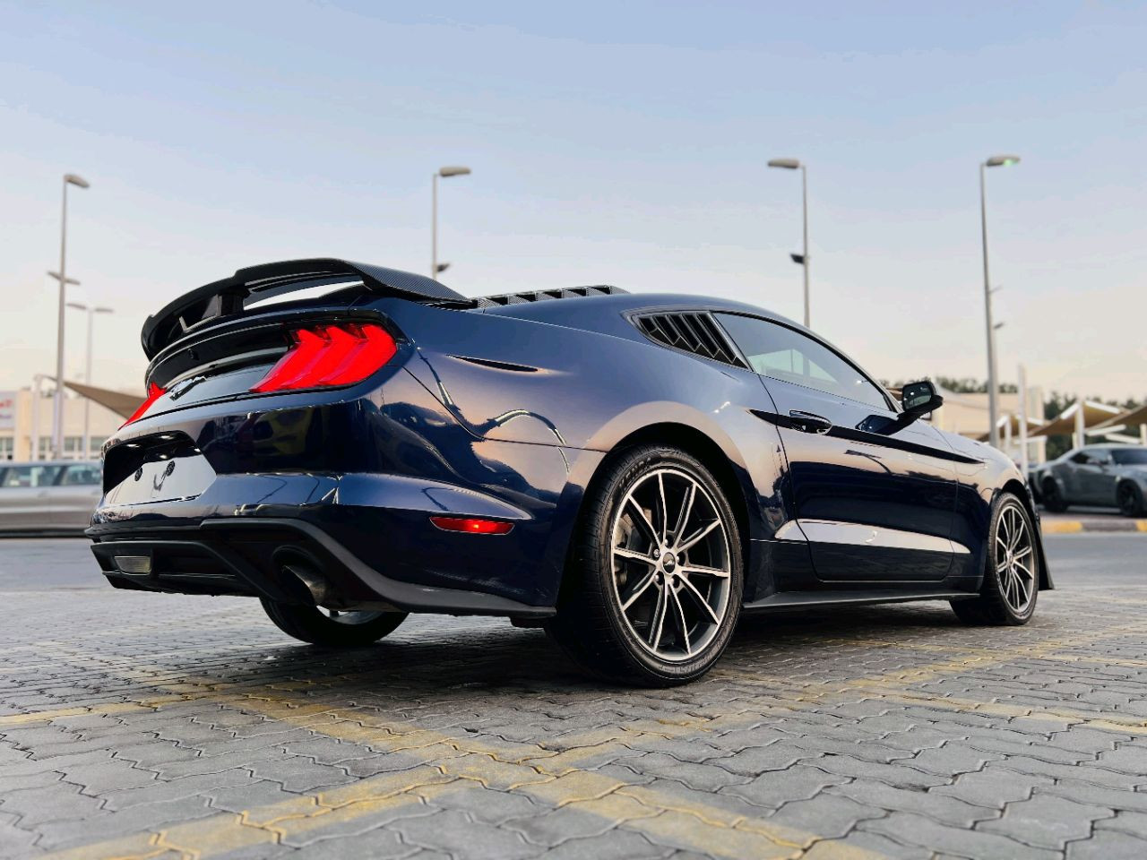 Ford Mustang - Image 11