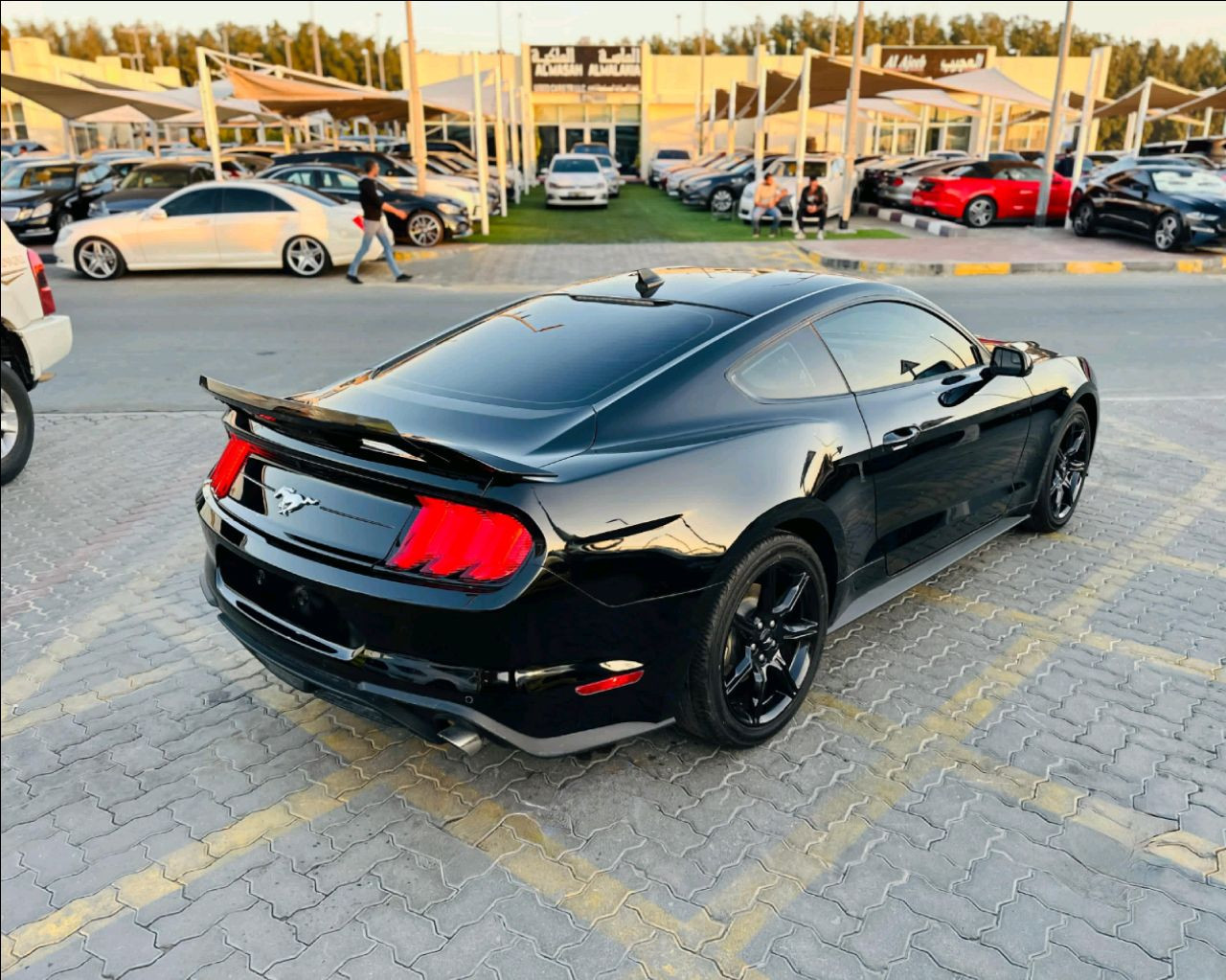 Ford Mustang - Image 7