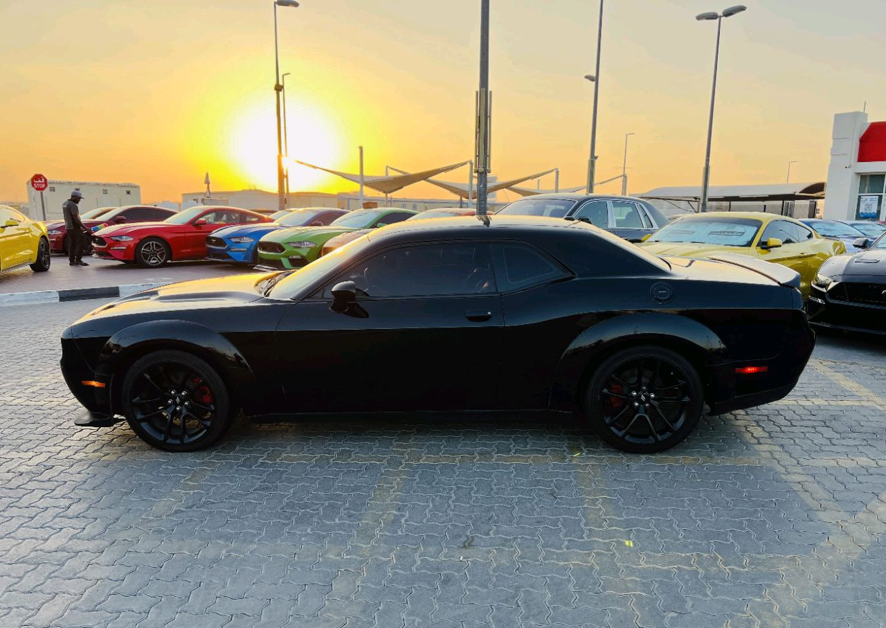 Dodge Challenger - Image 8