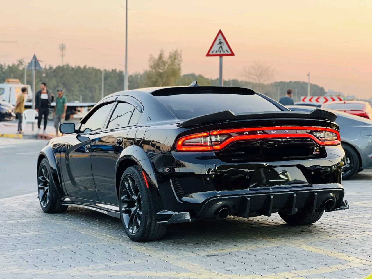 Dodge Charger - Image 5