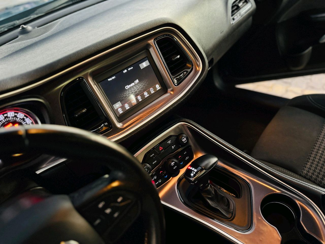 Dodge Challenger - Image 13