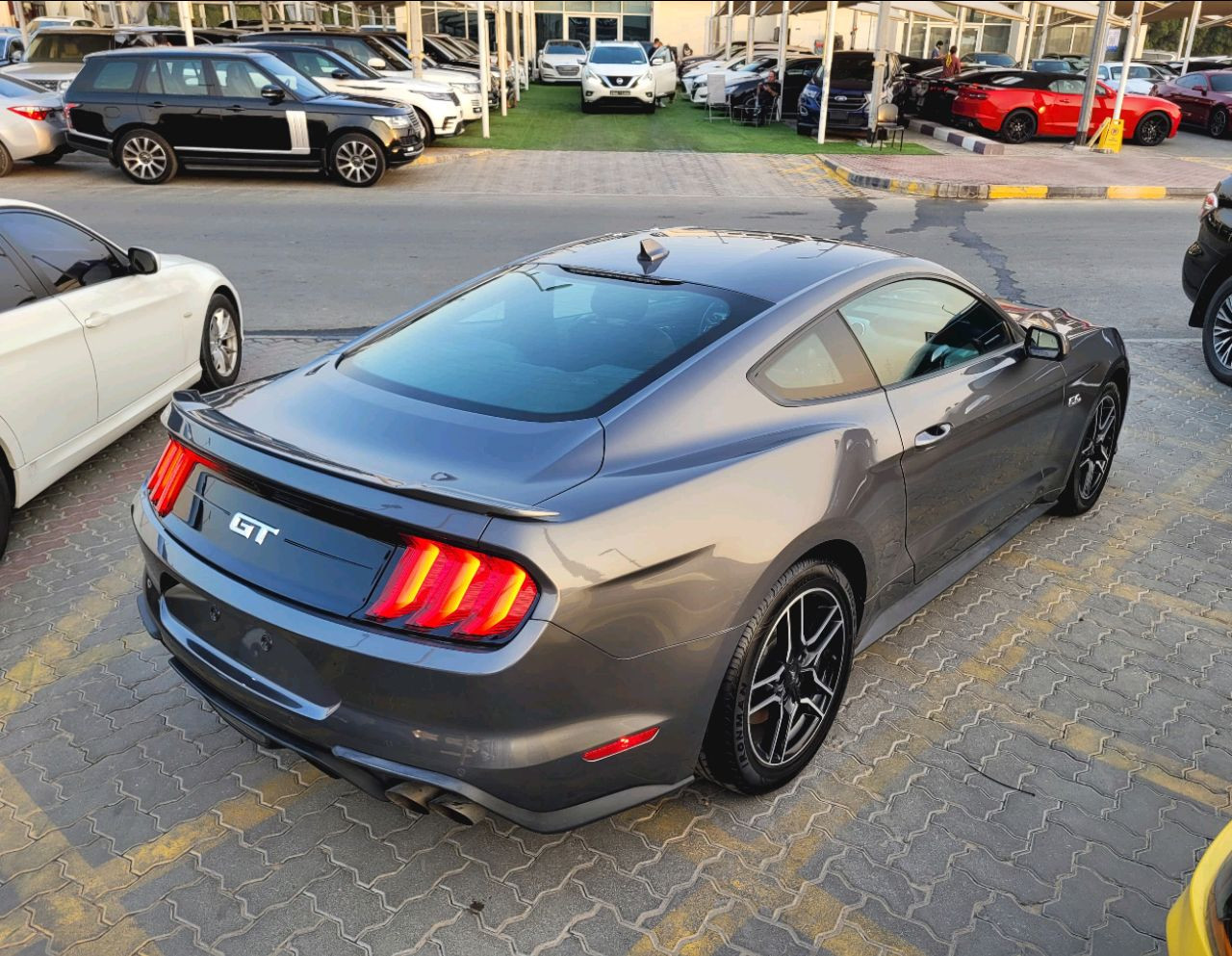 Ford Mustang - Image 8