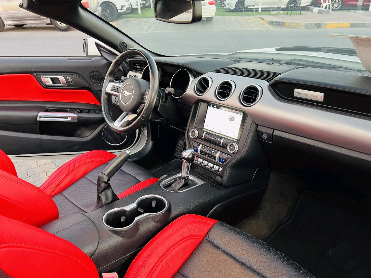 Ford Mustang - Image 10
