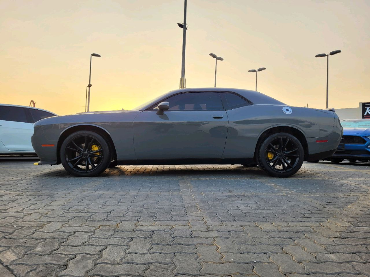 Dodge Challenger - Image 7