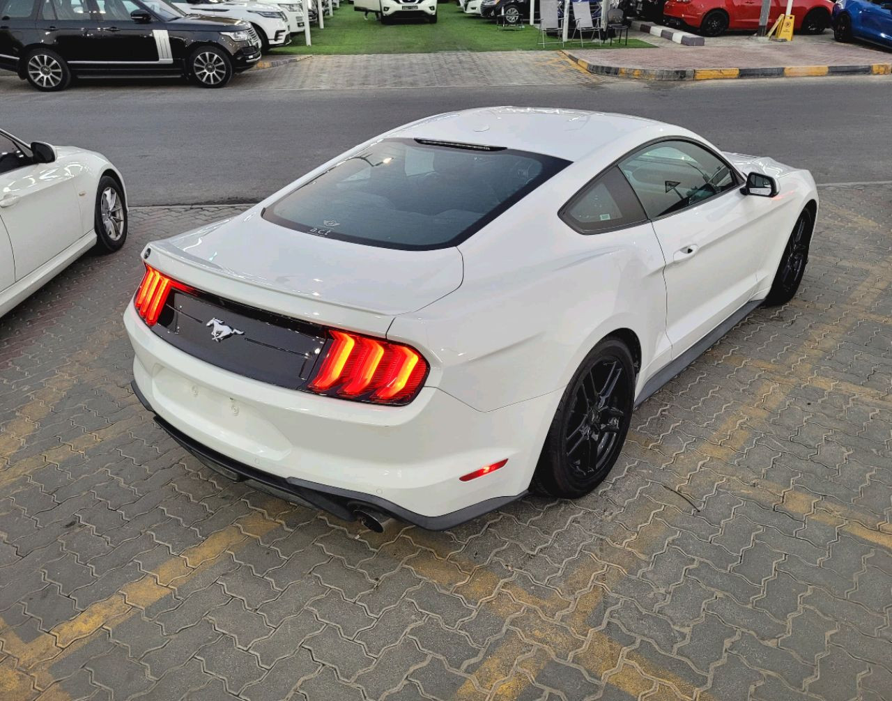 Ford Mustang - Image 6