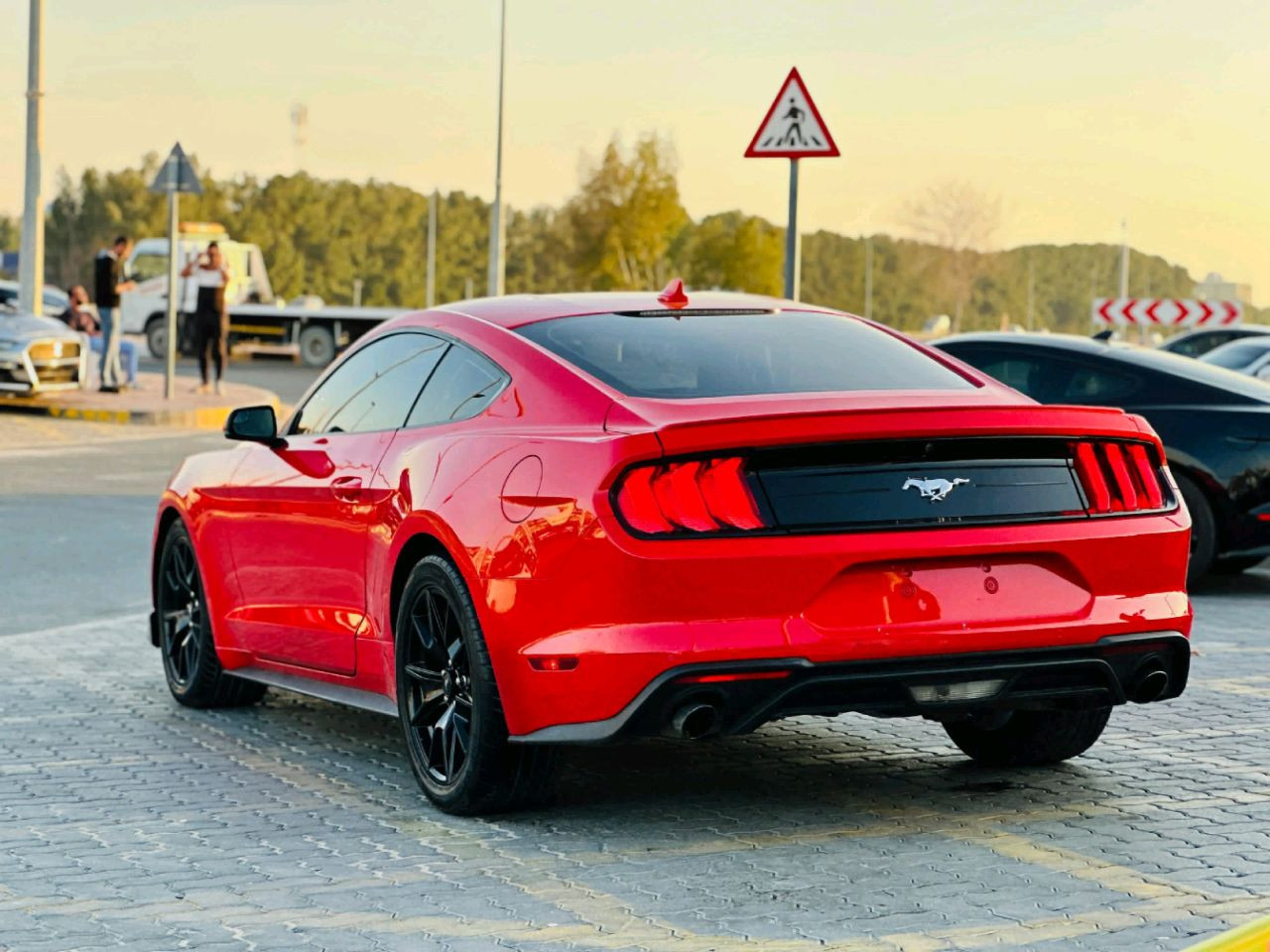 Ford Mustang - Image 8