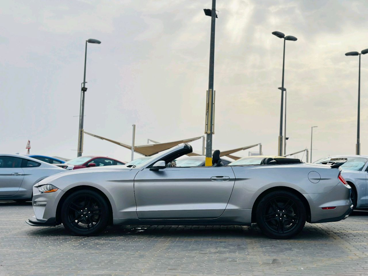 Ford Mustang - Image 6