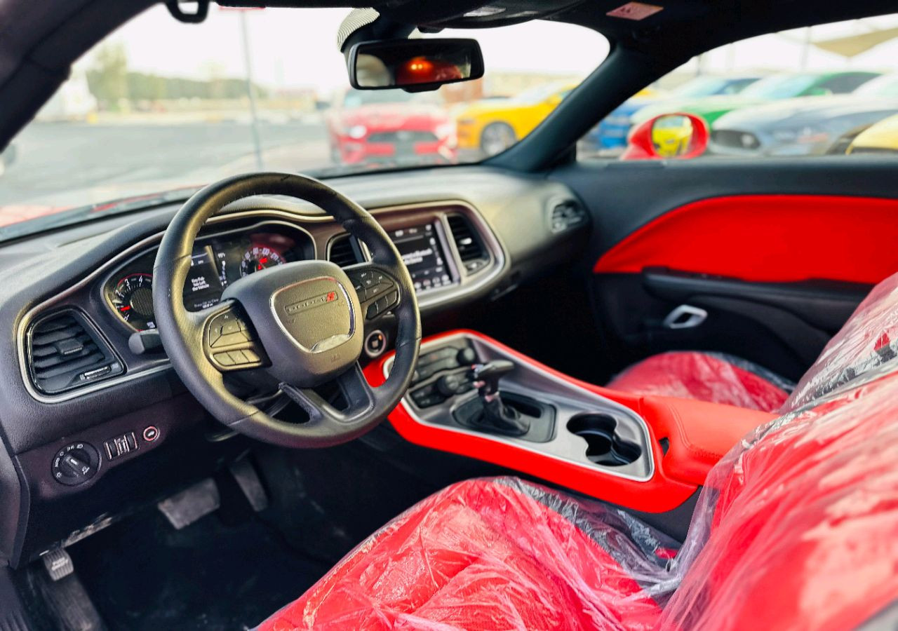 Dodge Challenger - Image 10