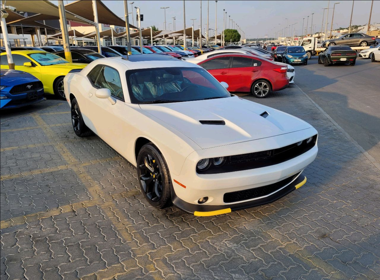 Dodge Challenger - Image 4
