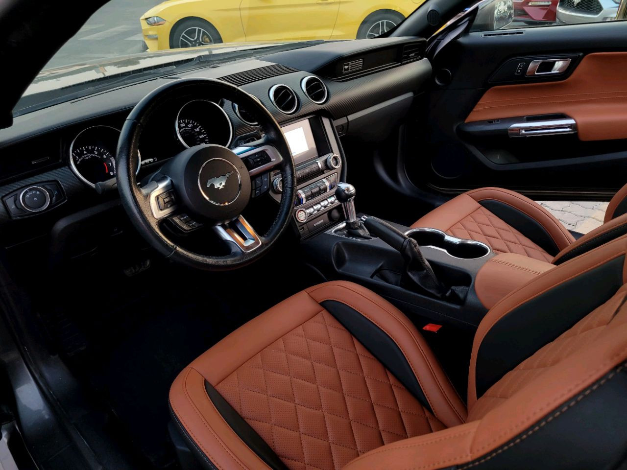 Ford Mustang - Image 8