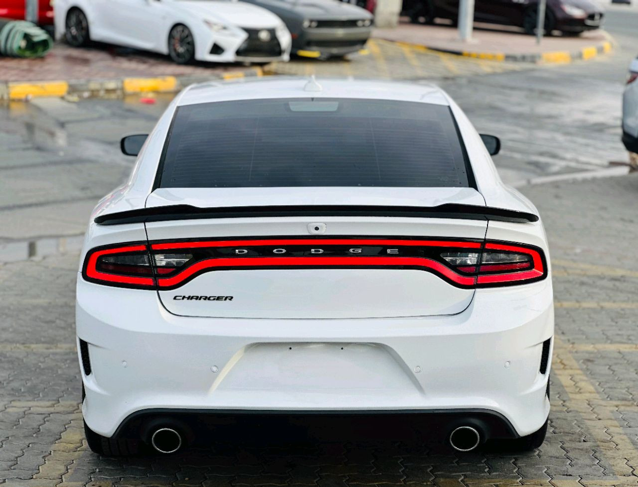 Dodge Charger - Image 7