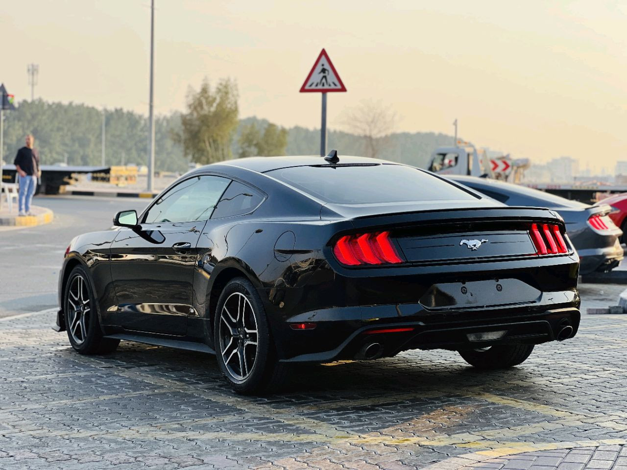 Ford Mustang - Image 8