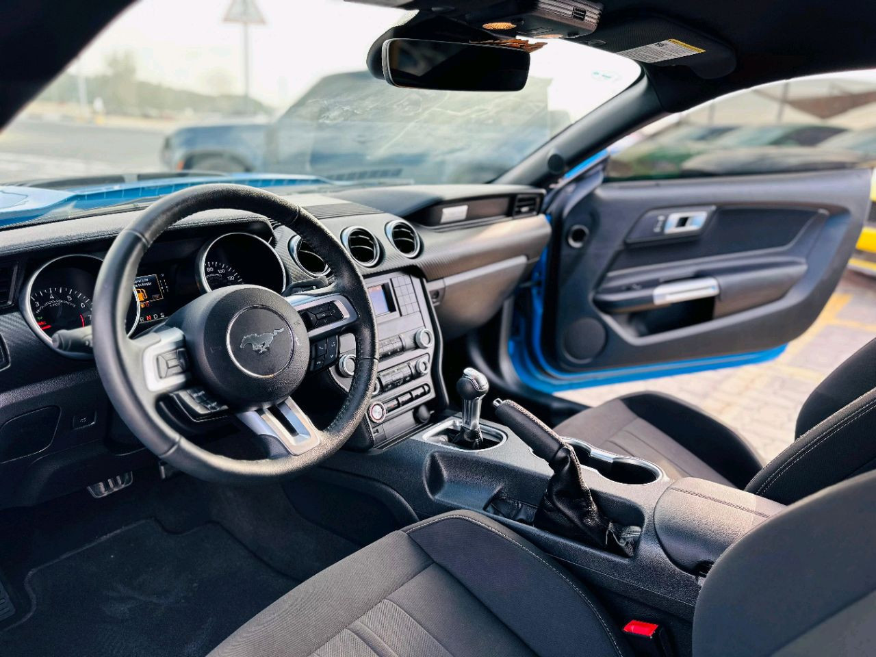 Ford Mustang - Image 10