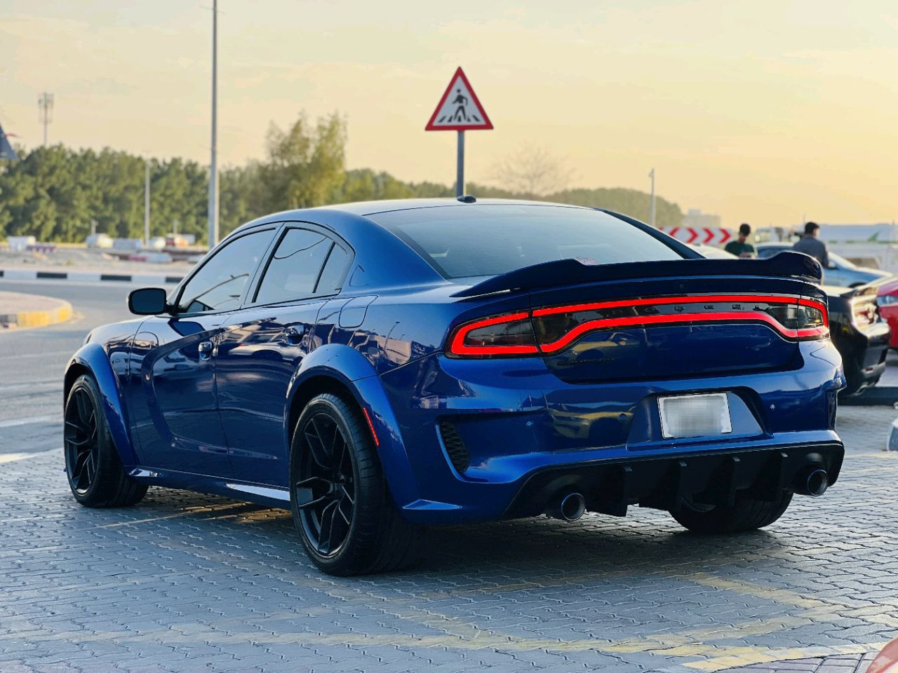 Dodge Charger - Image 8