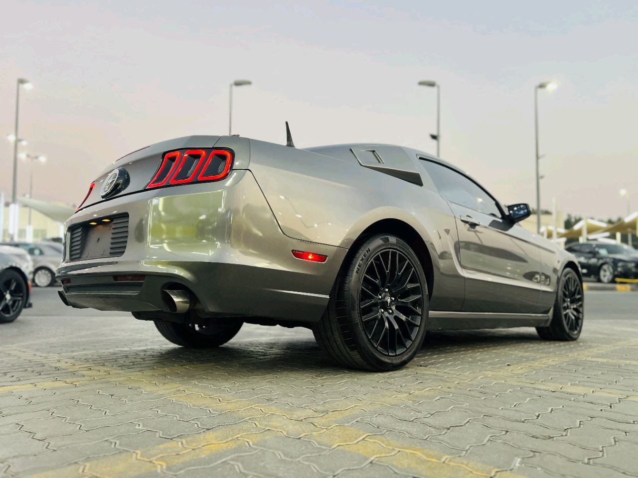 Ford Mustang - Image 7