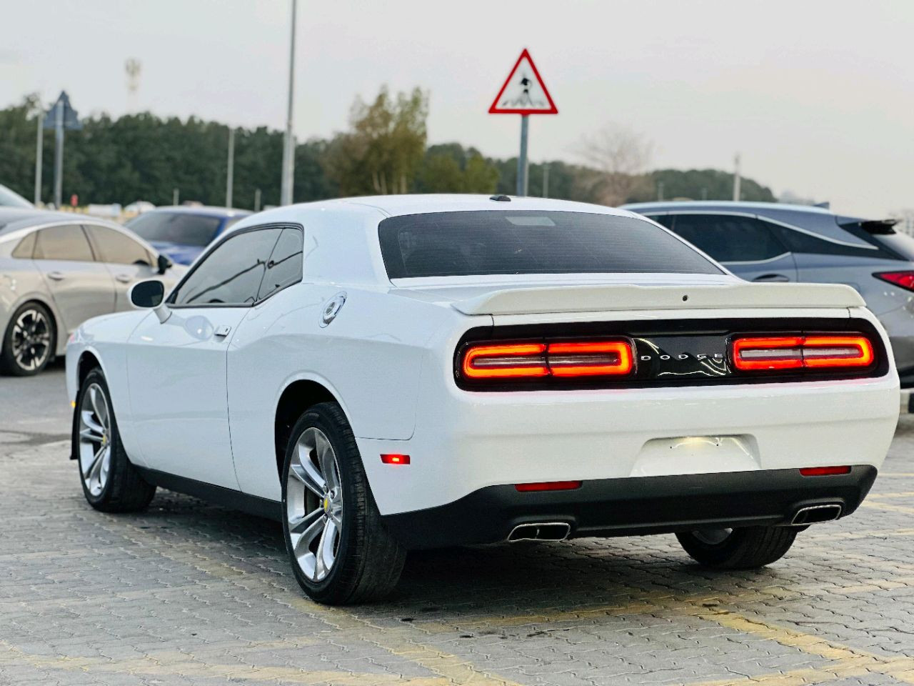 Dodge Challenger - Image 7
