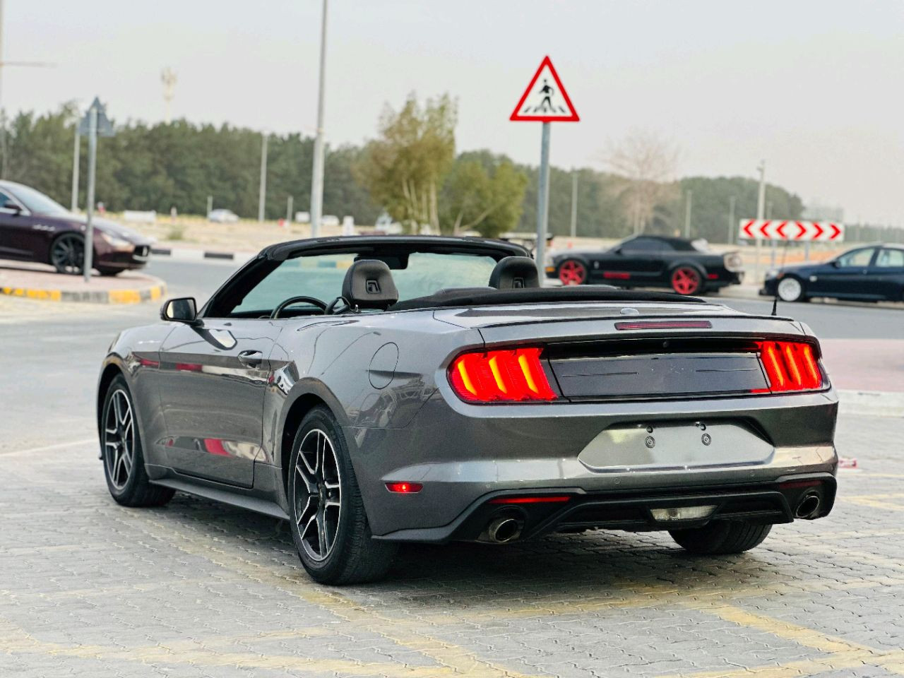 Ford Mustang - Image 7