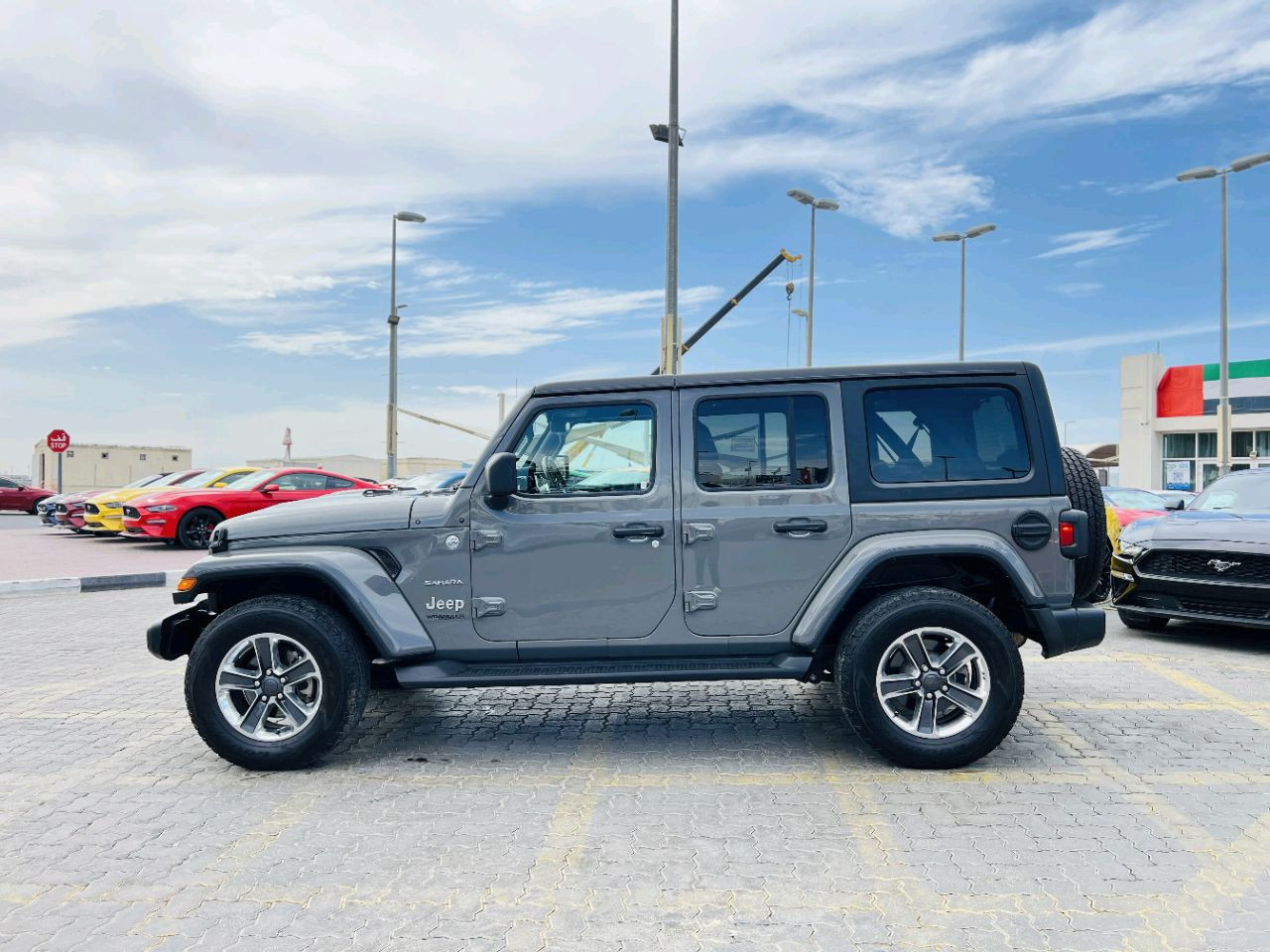 Jeep Wrangler Unlimited - Image 13