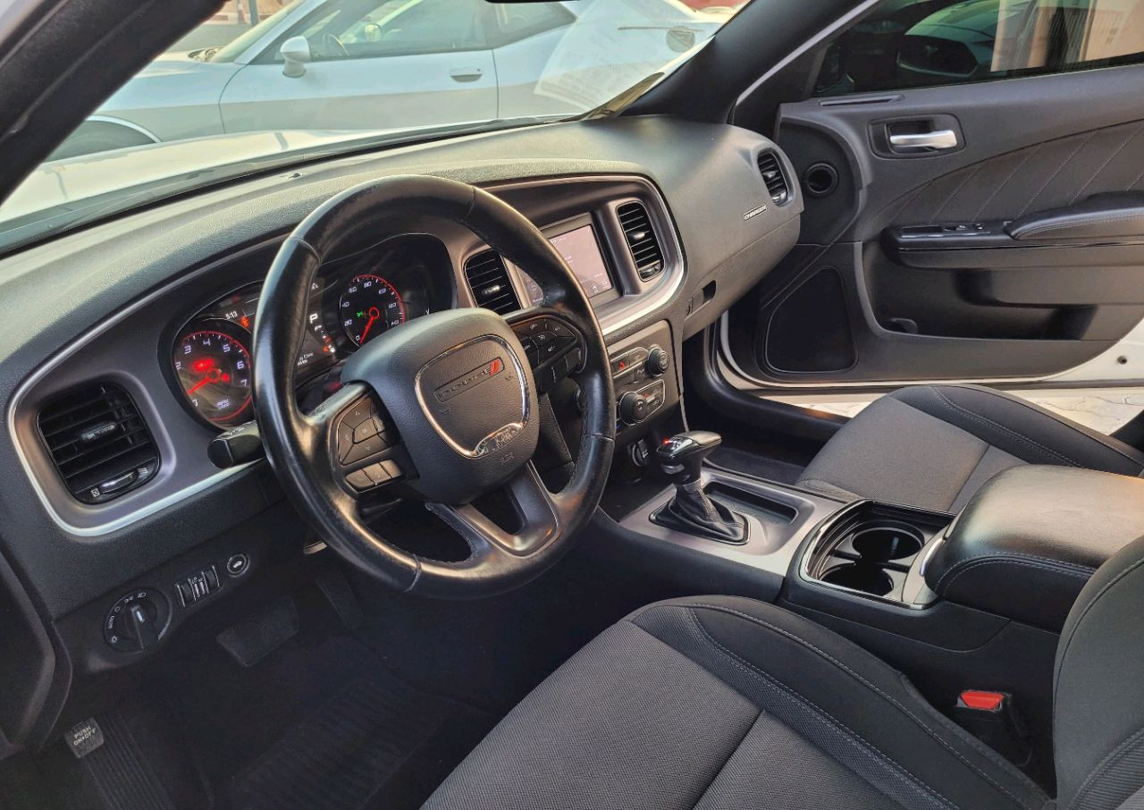 Dodge Charger - Image 9