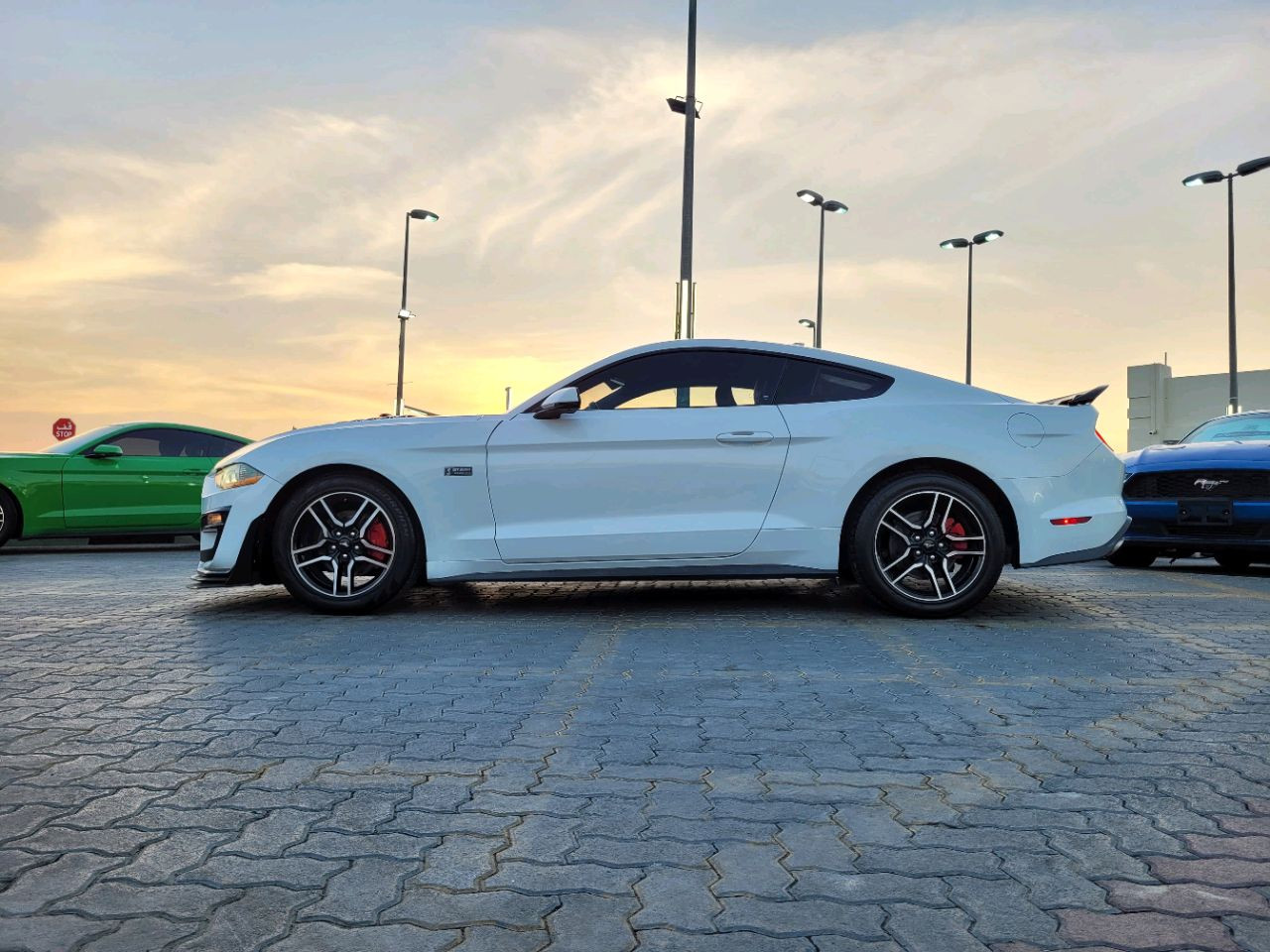 Ford Mustang - Image 4