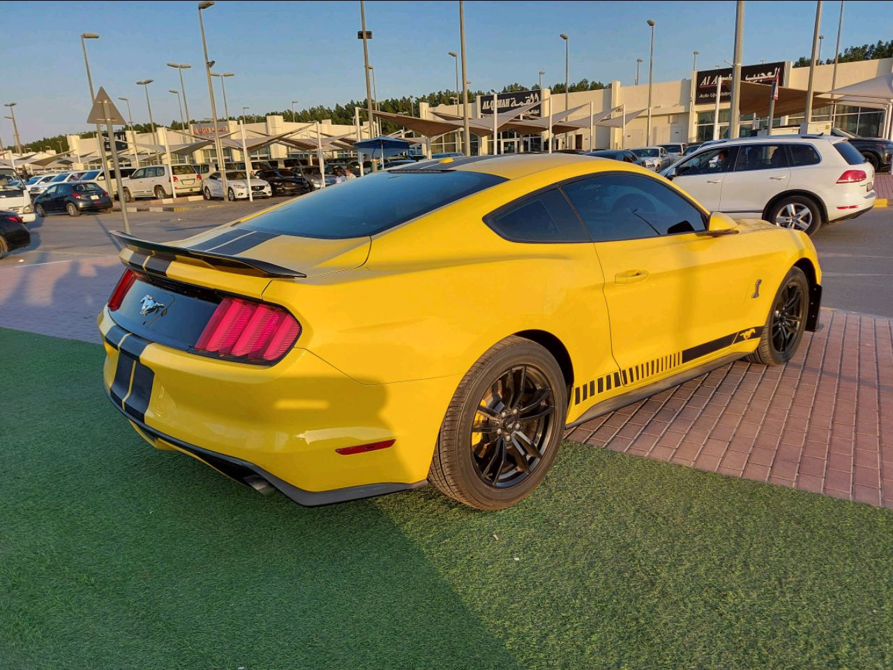 Ford Mustang - Image 3
