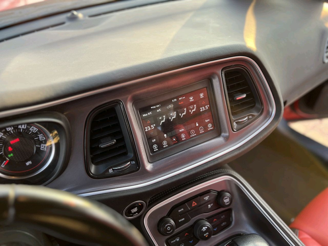 Dodge Challenger - Image 11