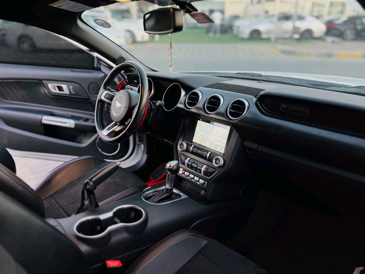 Ford Mustang - Image 10