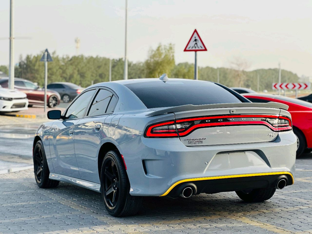 Dodge Charger - Image 8