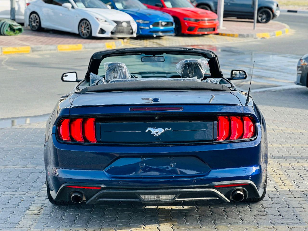 Ford Mustang - Image 7