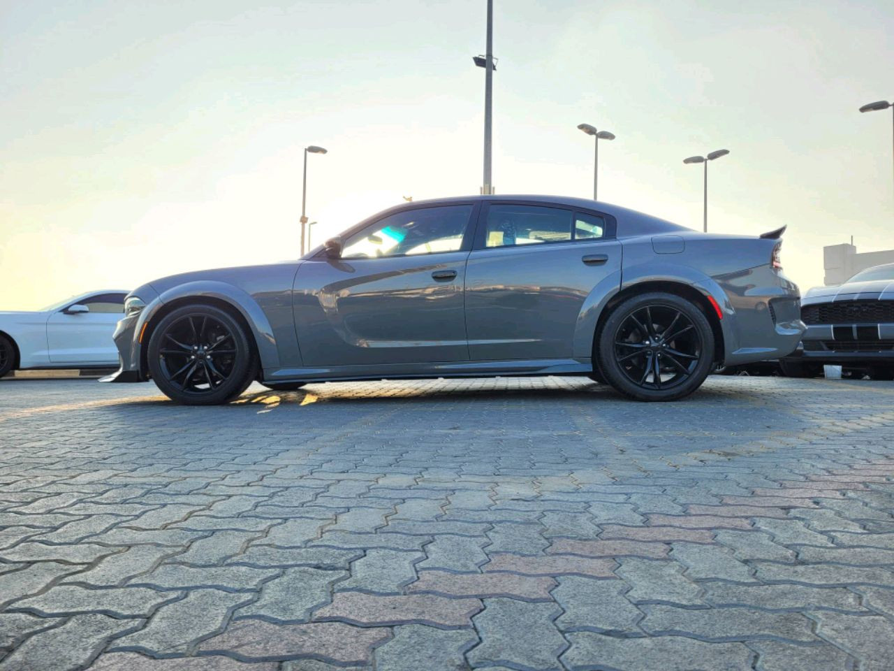 Dodge Charger - Image 5