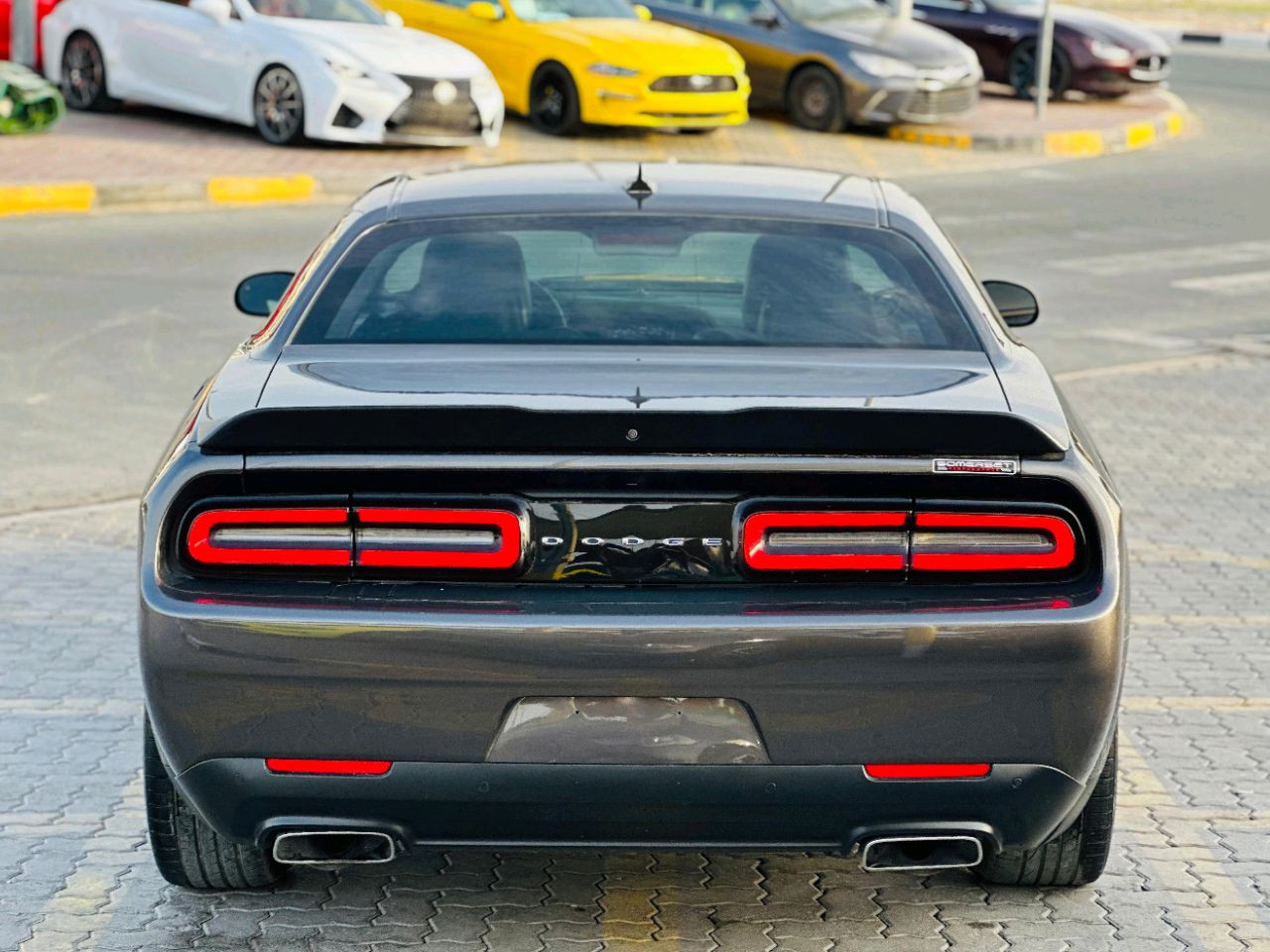 Dodge Challenger - Image 7