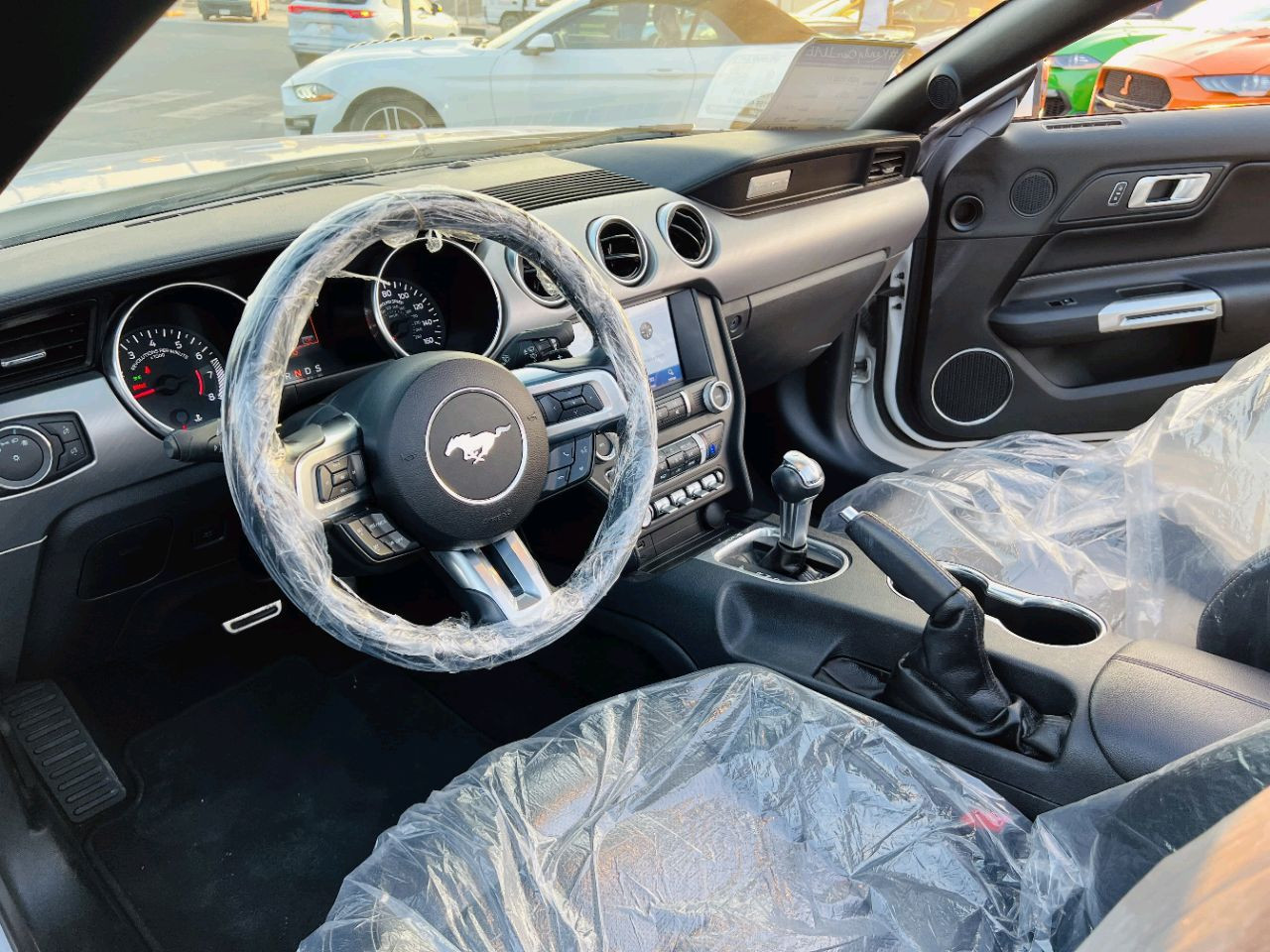 Ford Mustang - Image 18