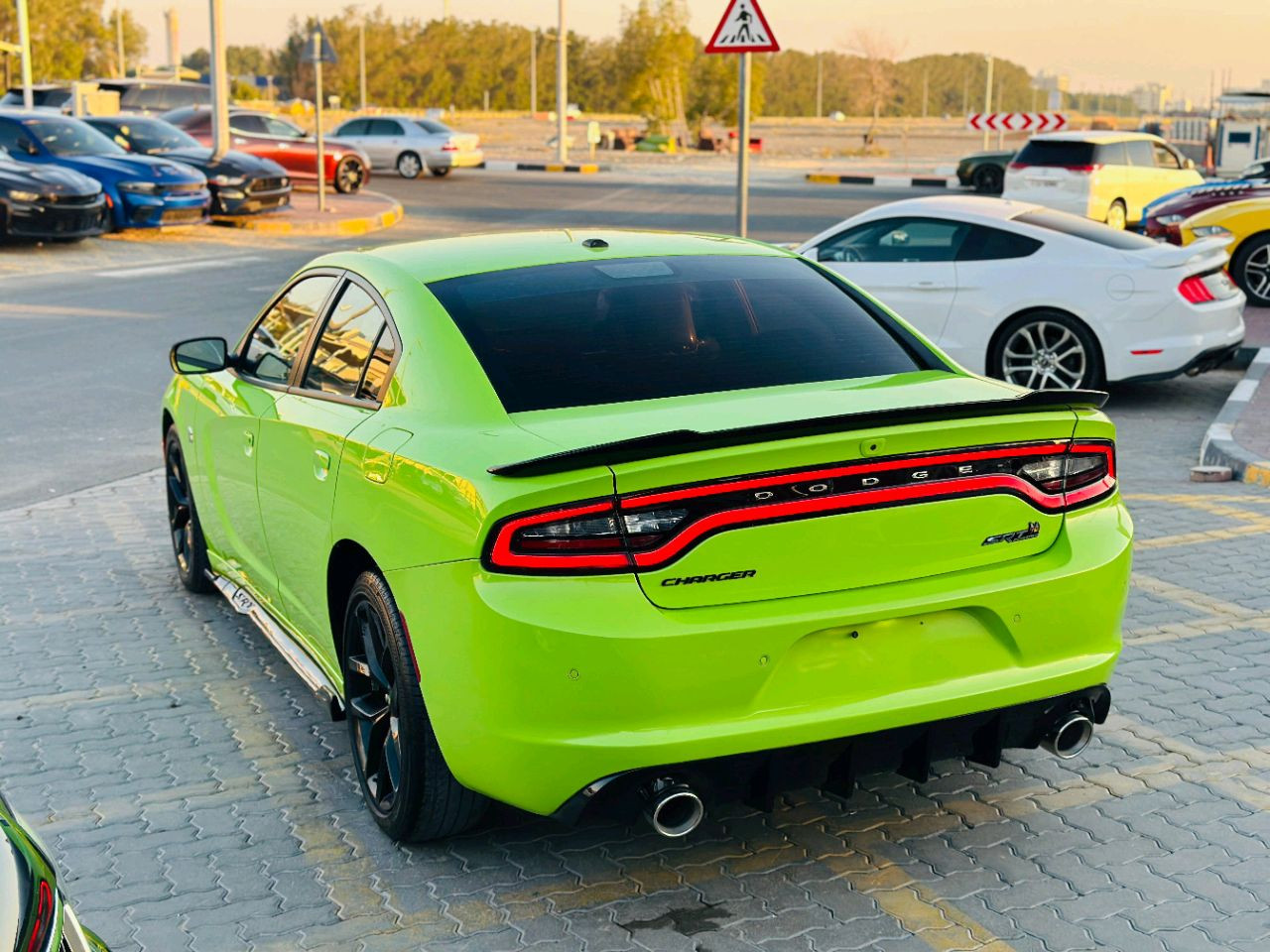 Dodge Charger - Image 10