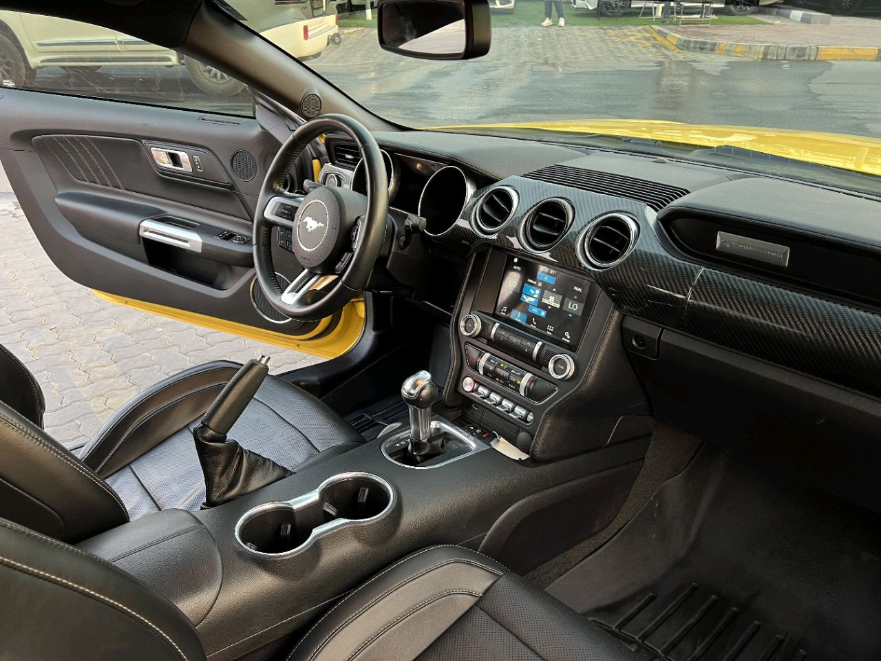 Ford Mustang - Image 9